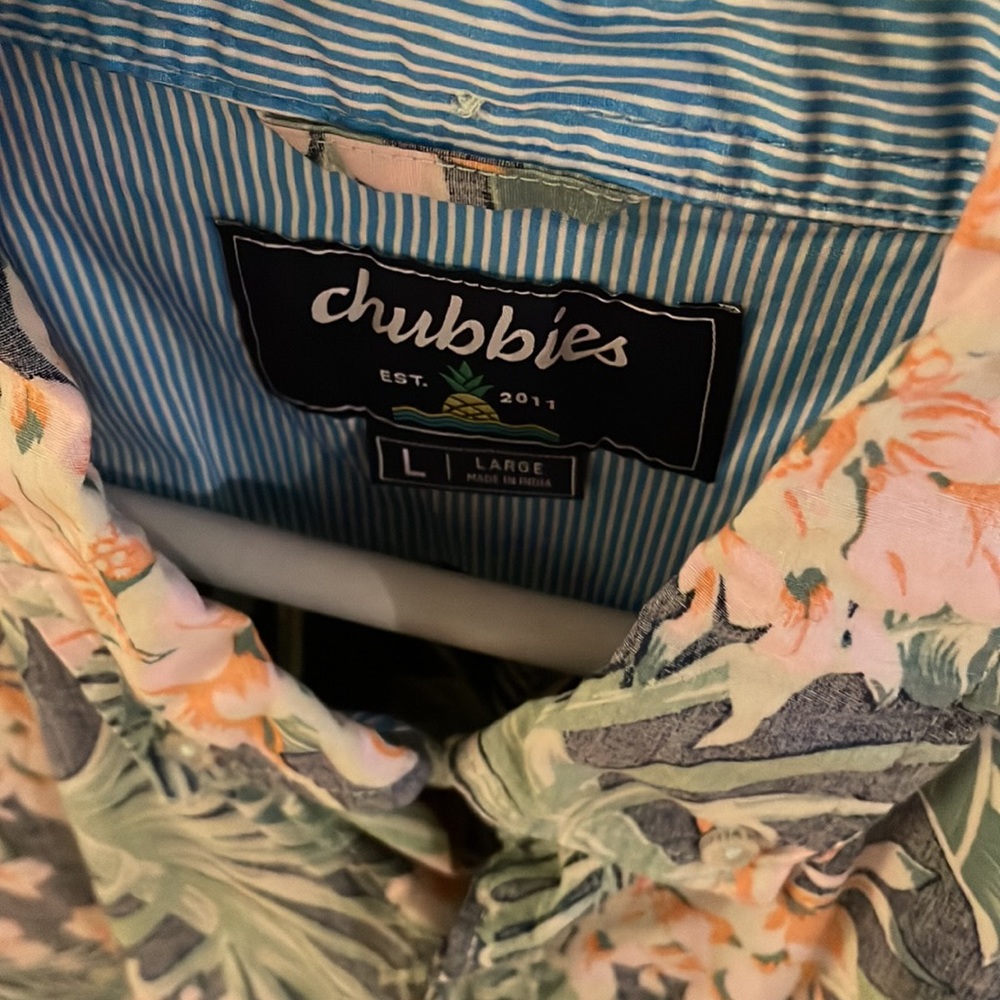 Chubbies button down - Picture 2 of 2
